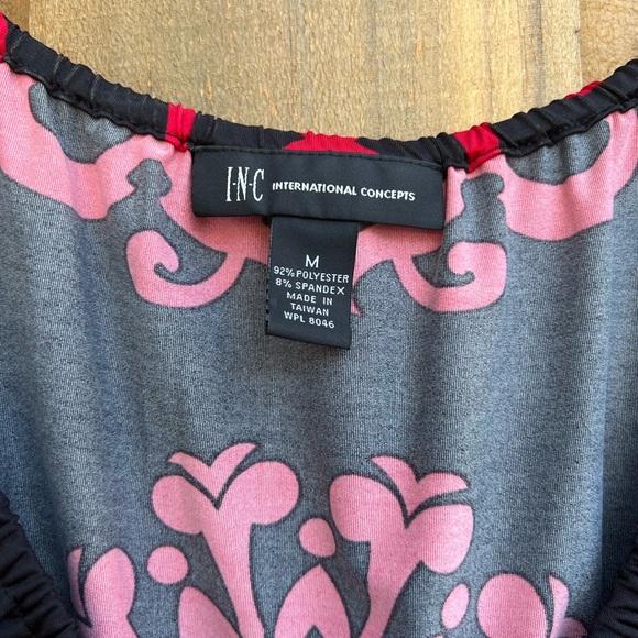 INC International Concepts Red Scroll Pattern on Black Background V-Neck Dress - Picture 2 of 9